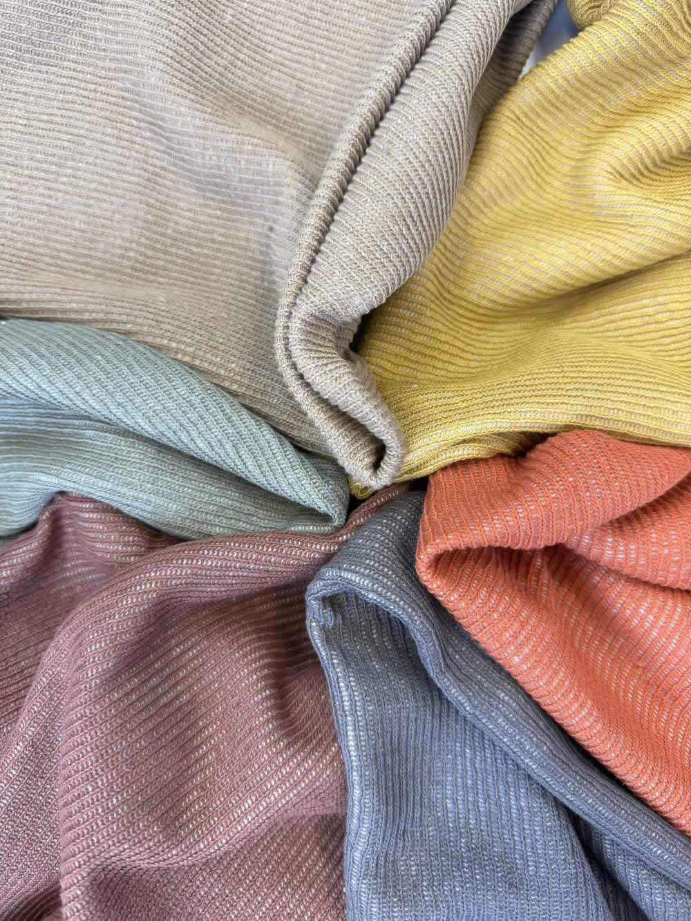 STRETCHY RIBBED JERSEY