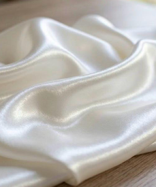 Come riconoscere la vera seta: guida pratica con semplici test da conoscere